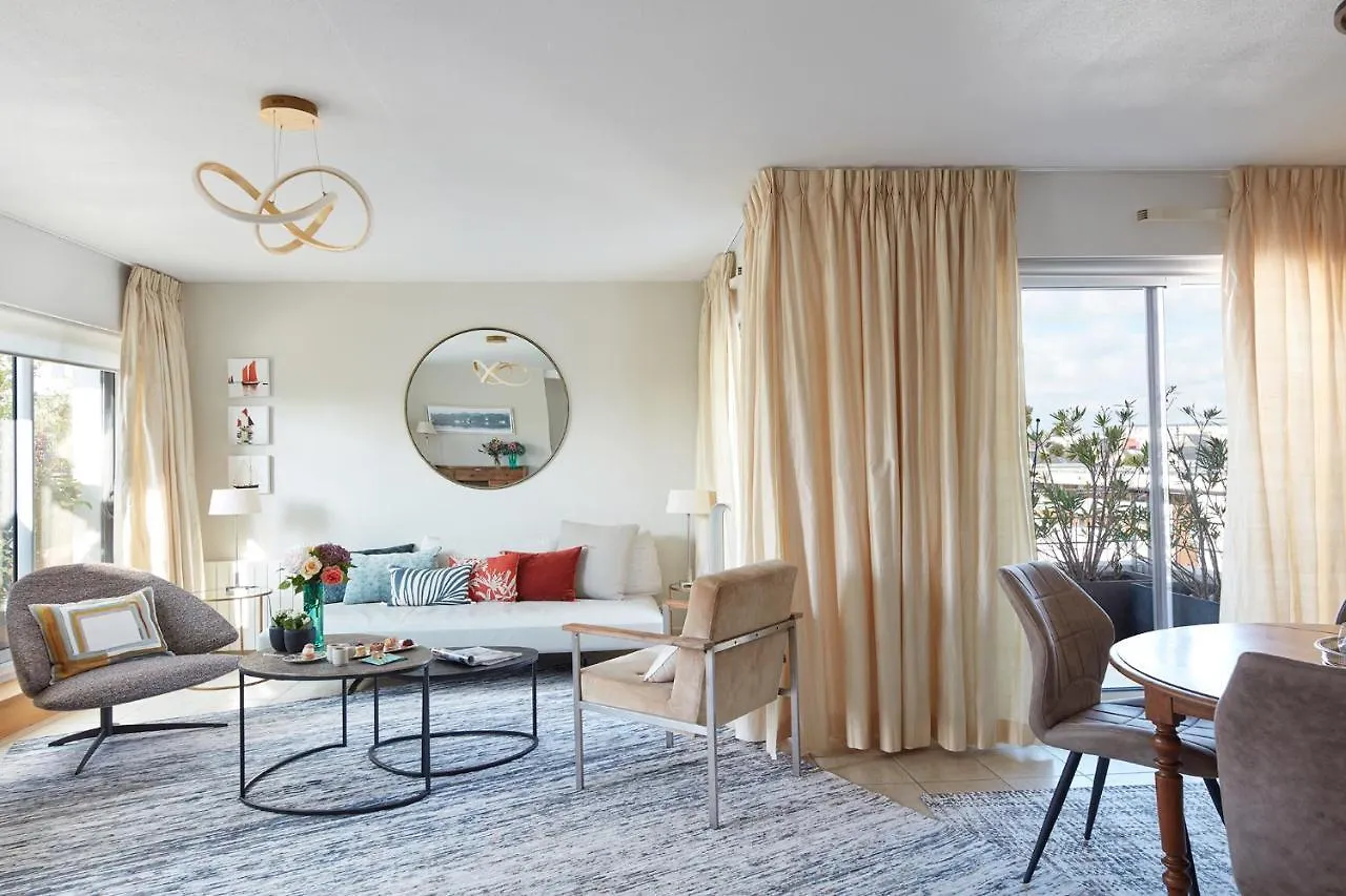 Un Appartement Penthouse D'Exception Sur Le Port De Vannes Apartment