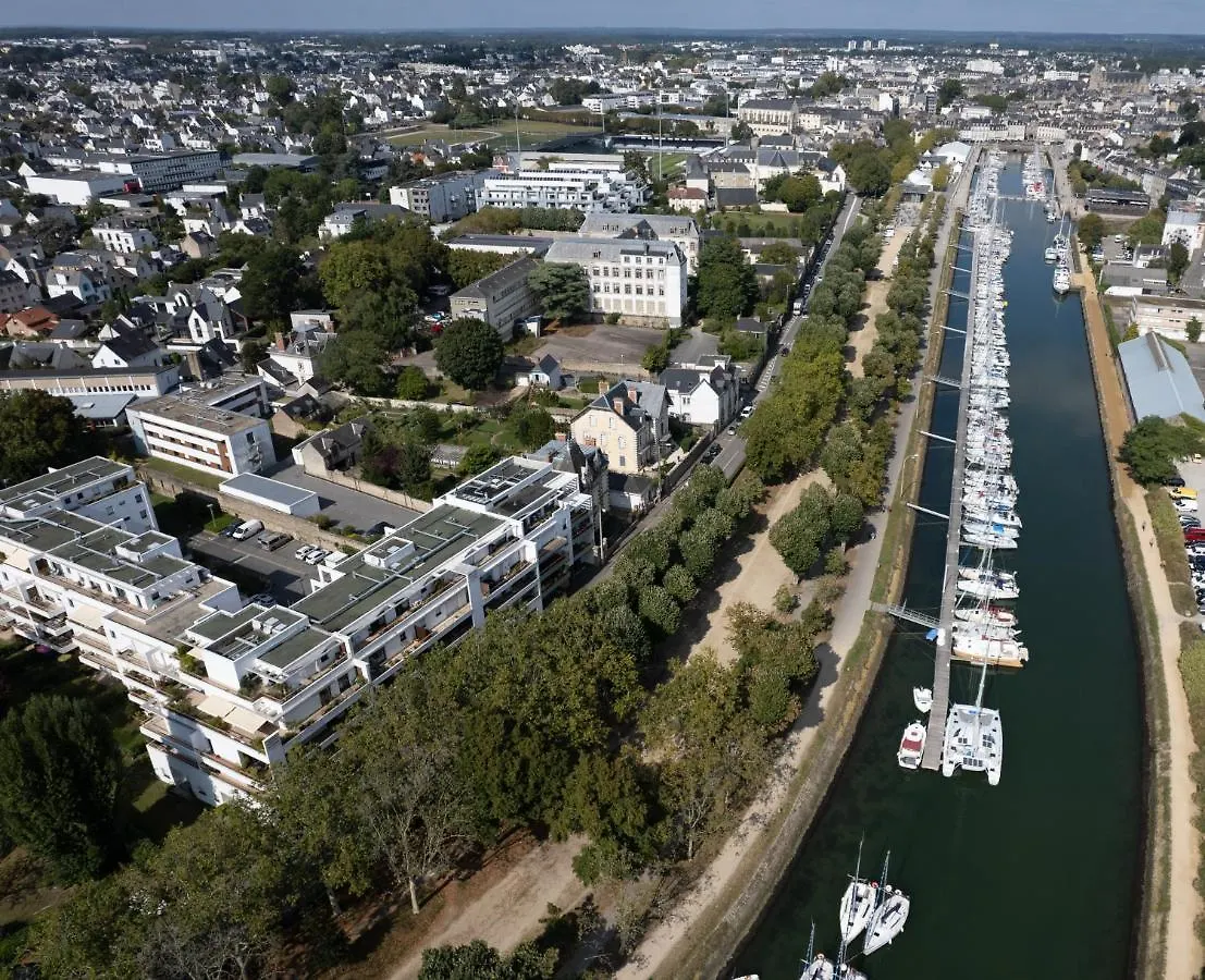 Un Appartement Penthouse D'Exception Sur Le Port De Vannes